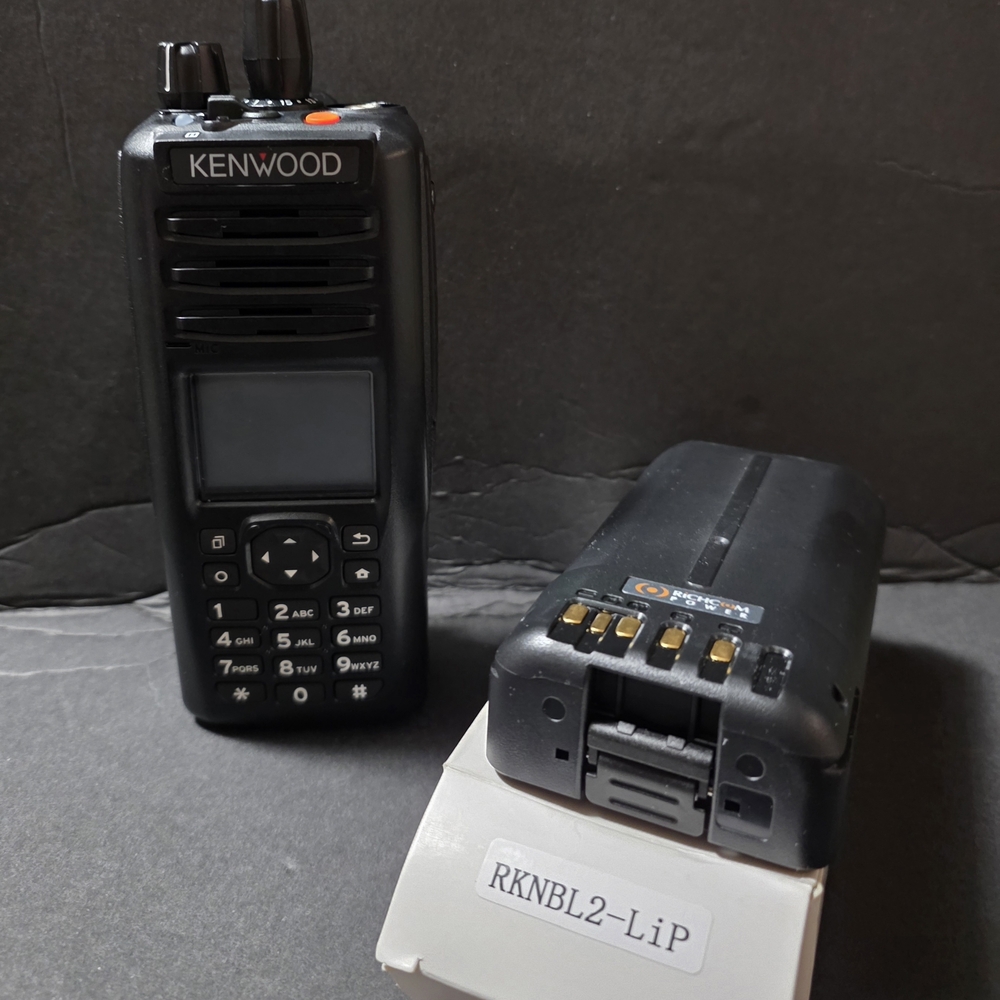KENWOOD NX-5300 Handheld & speaker microphone. Richcom Power charger & xtra Batt